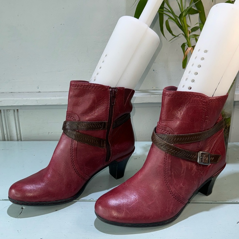 Rocket port ankle boots
